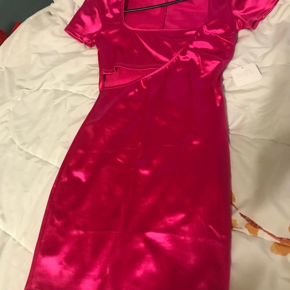 Pink dress - Picture 3 of 3